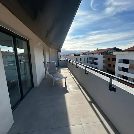 Ocean Gate Apartment